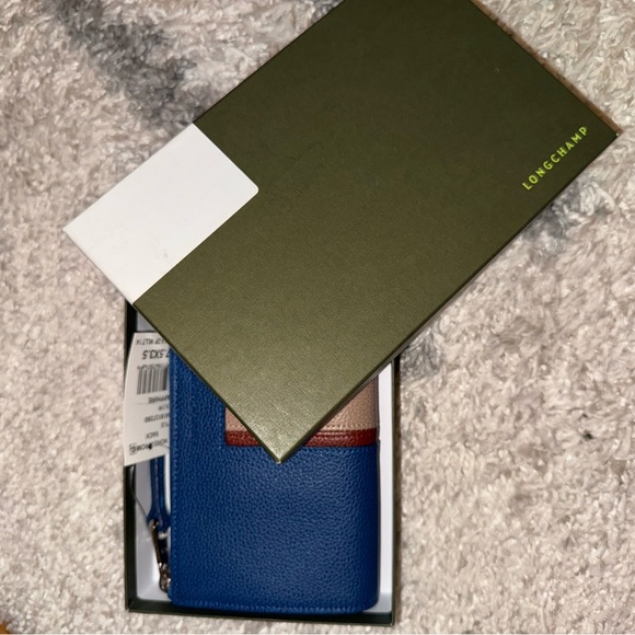 Longchamp Wallet - Picture 4 of 4
